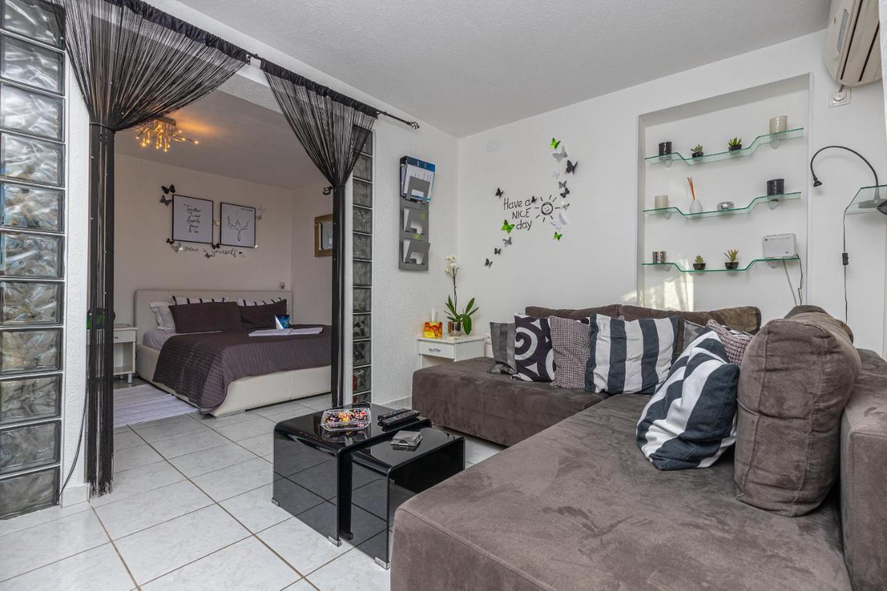 Apartment Lana Crikvenica Buitenkant foto